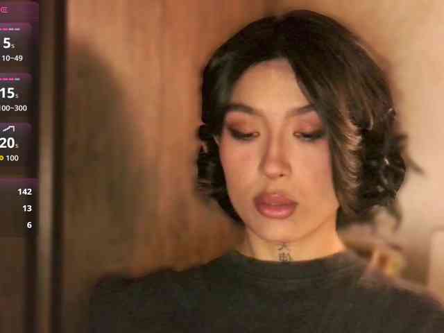 Girl-next-door webcam