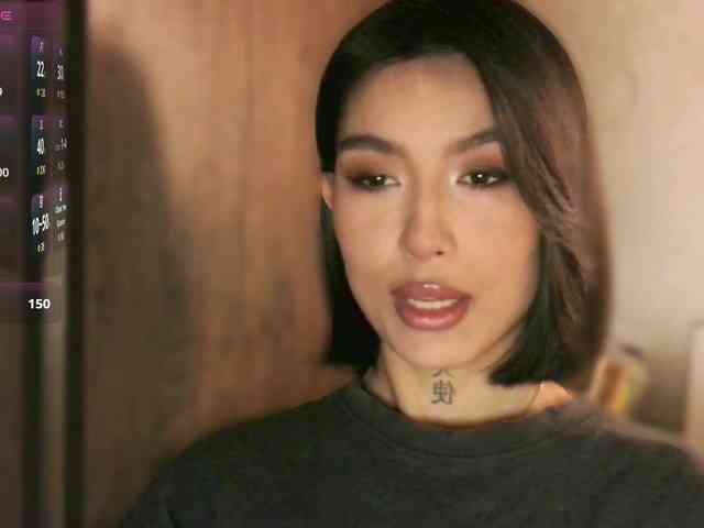 Girl-next-door webcam