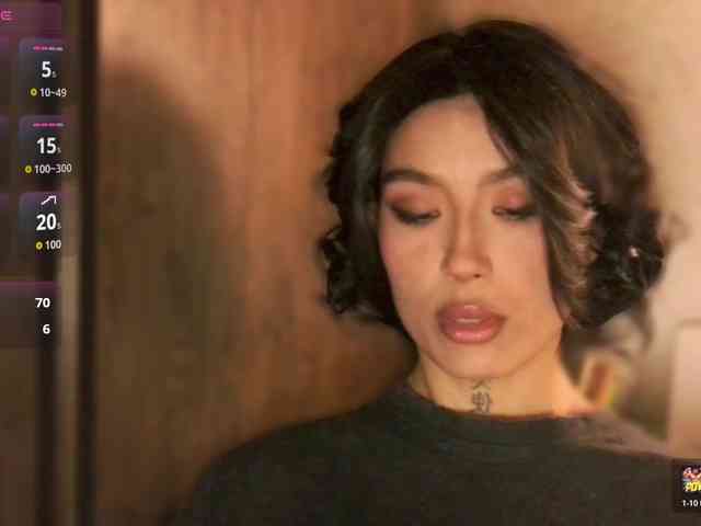 Girl-next-door webcam