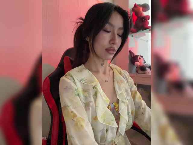 Girl-next-door webcam