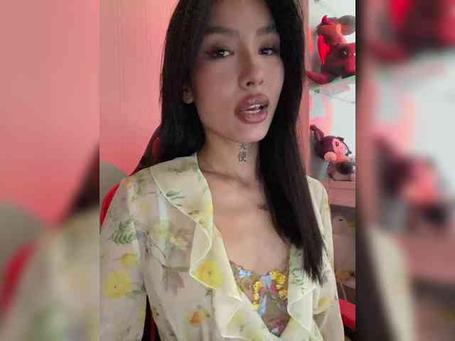 Girl-next-door webcam