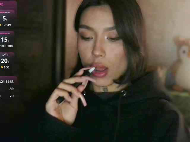 Girl-next-door webcam