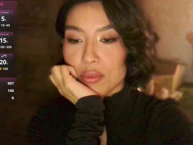 Girl-next-door webcam