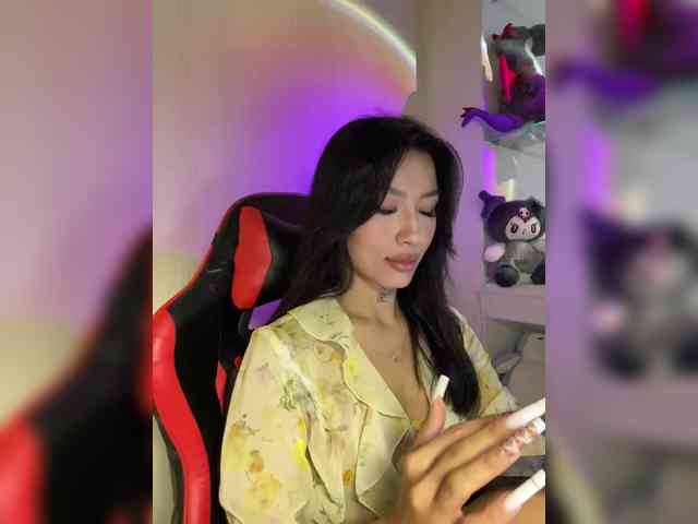 Girl-next-door webcam