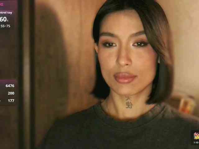 Girl-next-door webcam