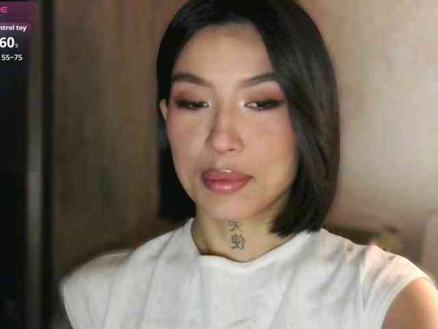 Girl-next-door webcam