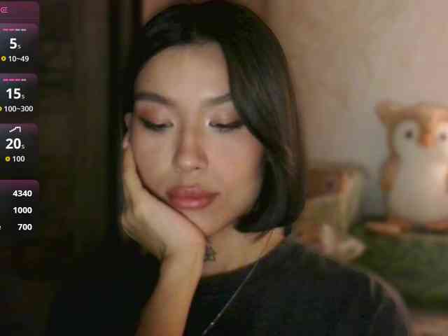 Girl-next-door webcam