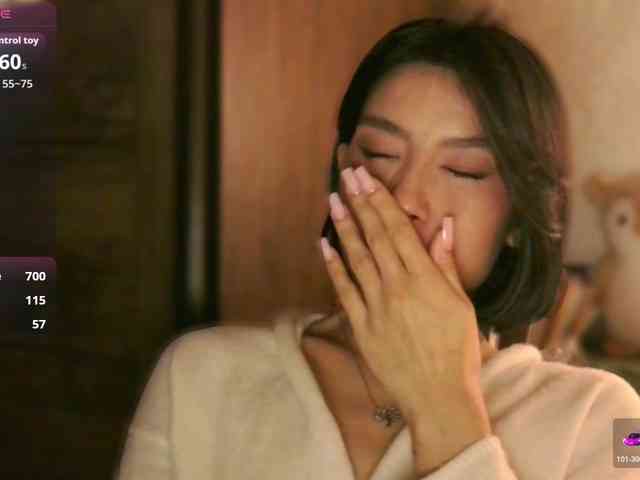 Girl-next-door webcam