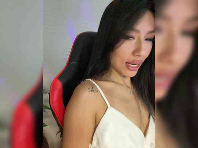 Girl-next-door webcam