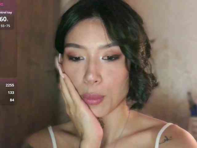 Girl-next-door webcam