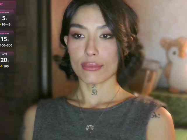 Girl-next-door webcam