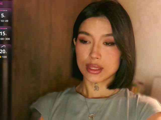 Girl-next-door webcam