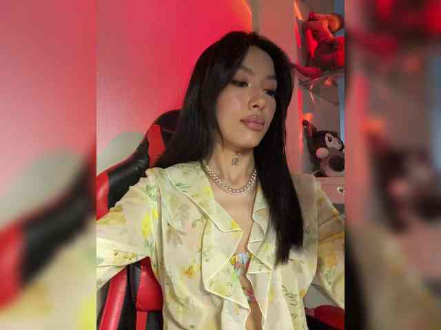 Girl-next-door webcam