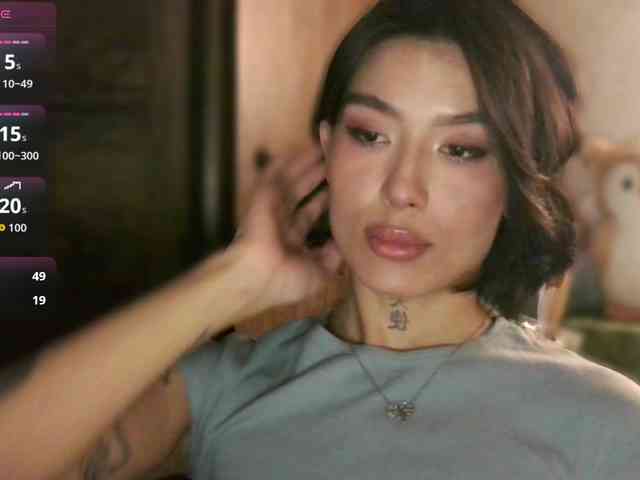 Girl-next-door webcam