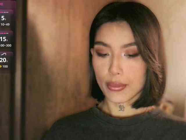 Girl-next-door webcam