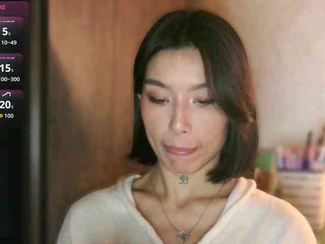 Girl-next-door webcam