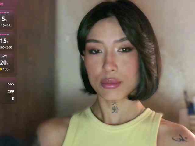 Girl-next-door webcam