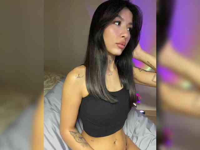 Girl-next-door webcam