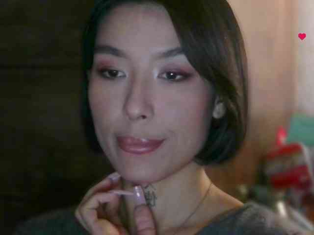 Girl-next-door webcam