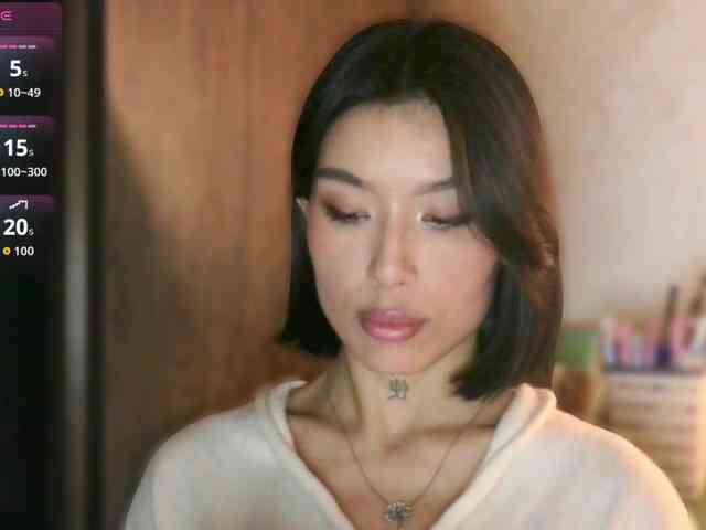 Girl-next-door webcam