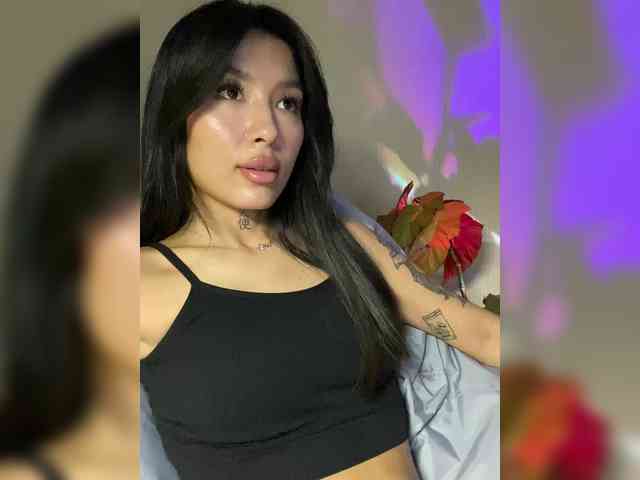 Girl-next-door webcam