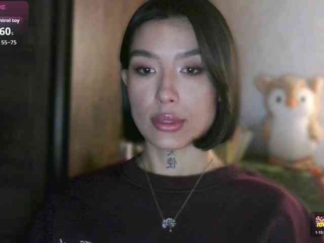 Girl-next-door webcam