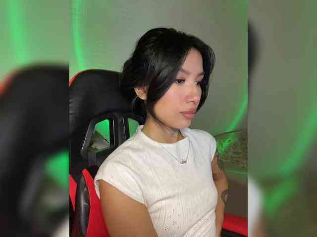 free videochat JulieTurner