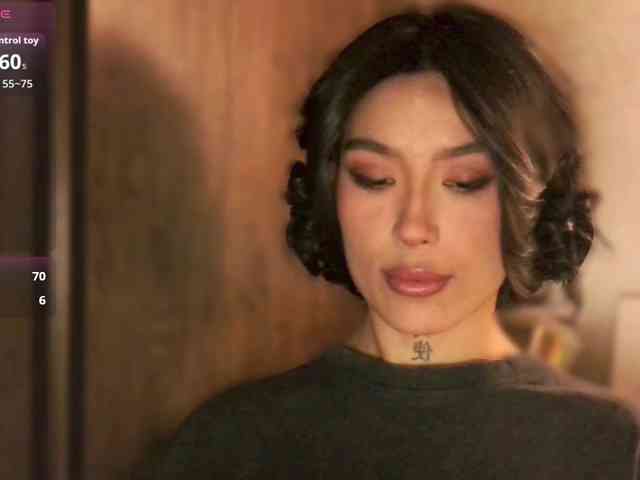 Girl-next-door webcam