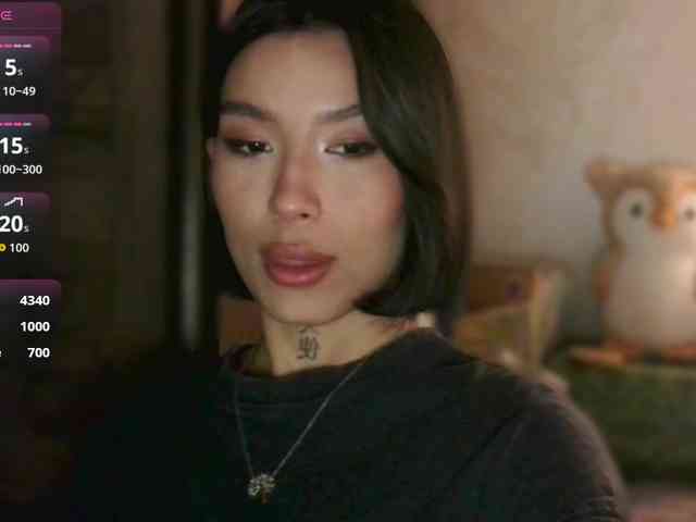 Girl-next-door webcam