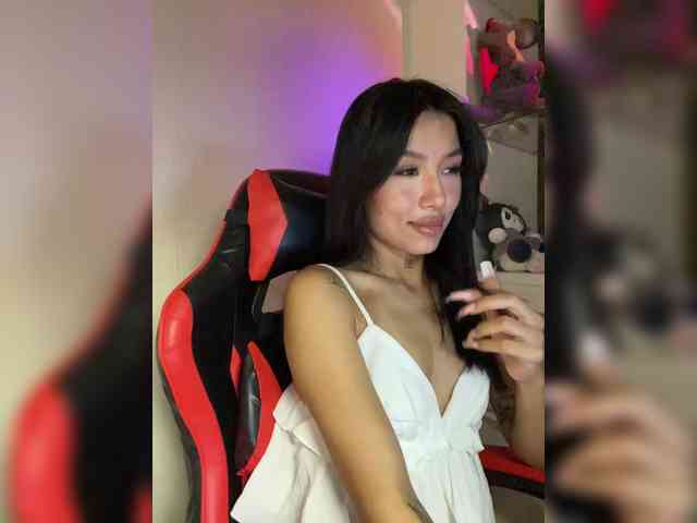 Girl-next-door webcam