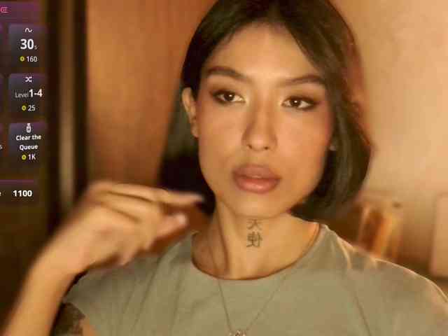 Girl-next-door webcam