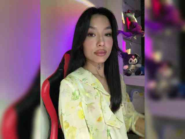 Girl-next-door webcam