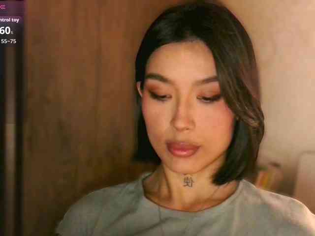 Girl-next-door webcam