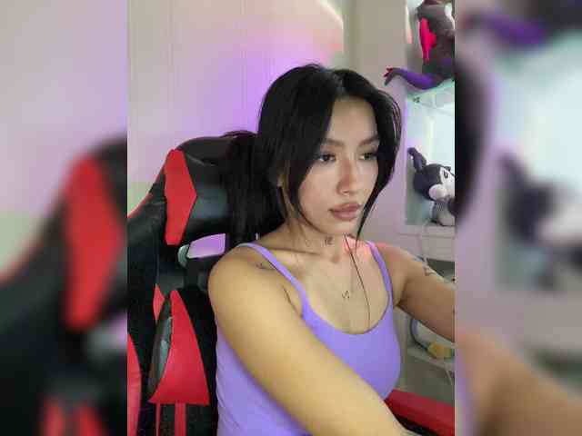 Girl-next-door webcam