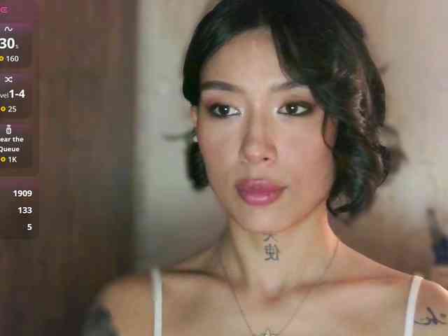 Girl-next-door webcam