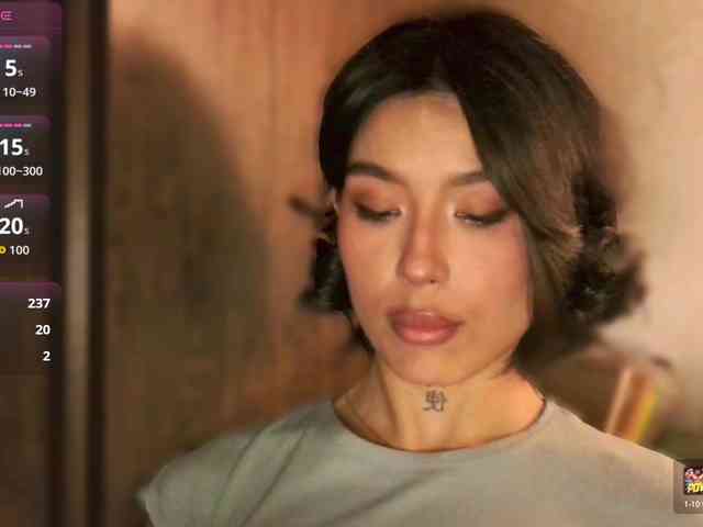 Girl-next-door webcam