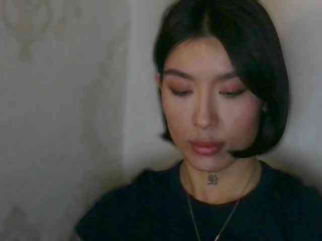 Girl-next-door webcam