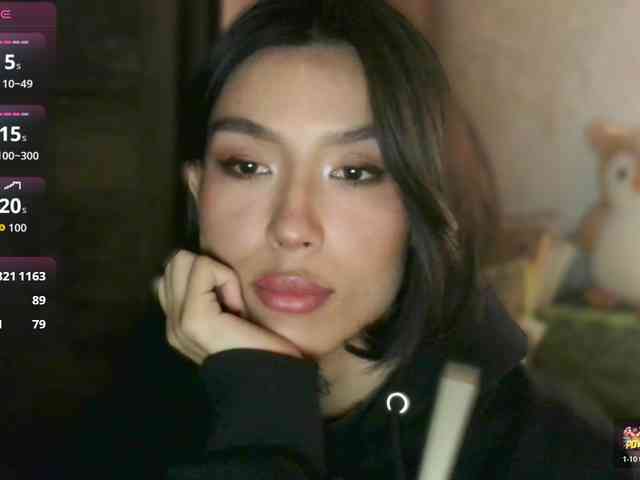 Girl-next-door webcam