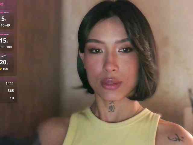 Girl-next-door webcam