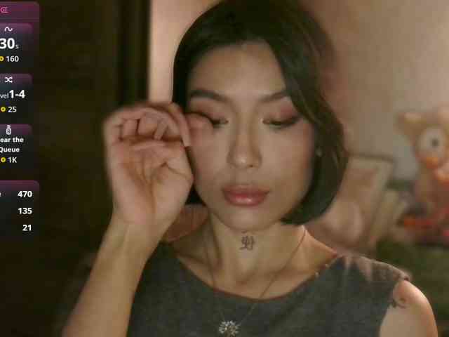 Girl-next-door webcam