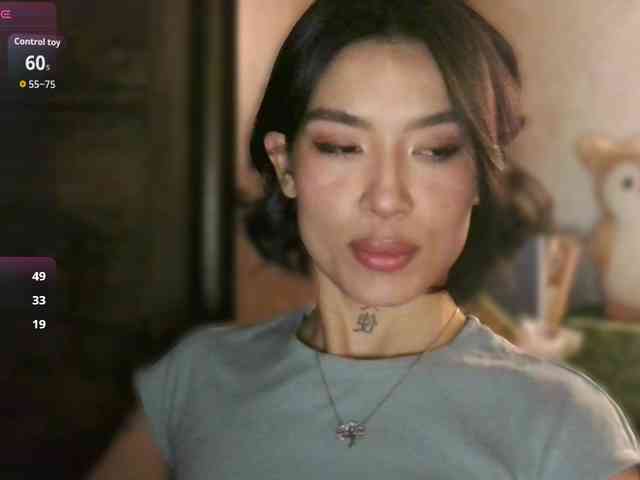 Girl-next-door webcam