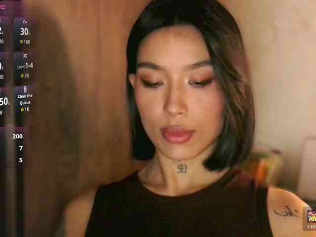 Girl-next-door webcam