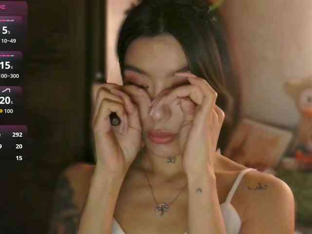 Girl-next-door webcam