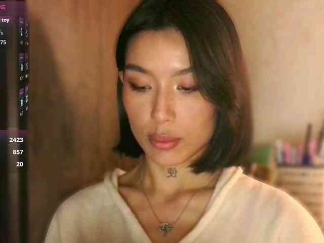 Girl-next-door webcam