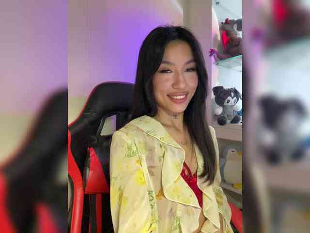 Girl-next-door webcam