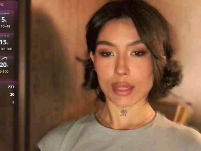 Girl-next-door webcam