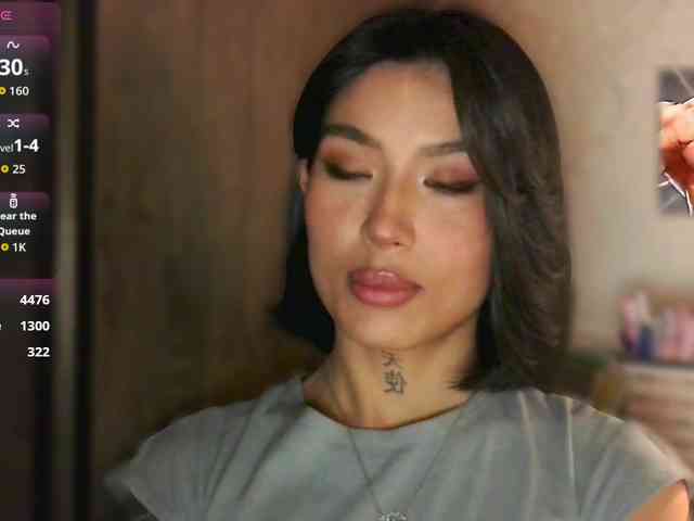 Girl-next-door webcam