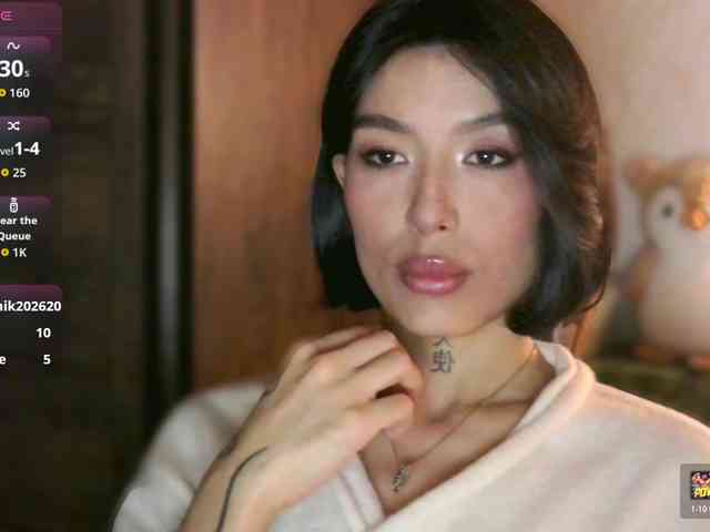 Girl-next-door webcam