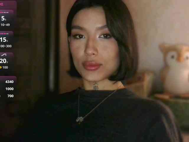 Girl-next-door webcam