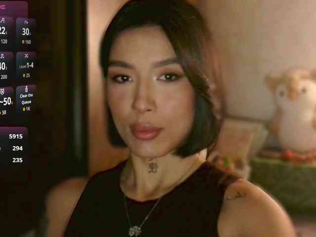 Girl-next-door webcam